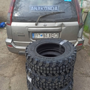 Delivered heavy duty tires and much more for Ukrainian Army units2