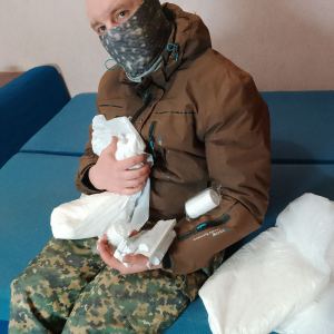 delivering SUV vehicles to Ukrainian frontline2