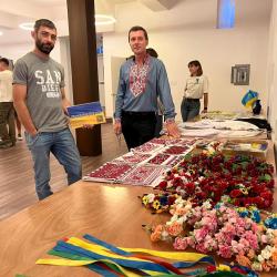 Souvenirs is another way to collect donations for Ukrainian soldiers2